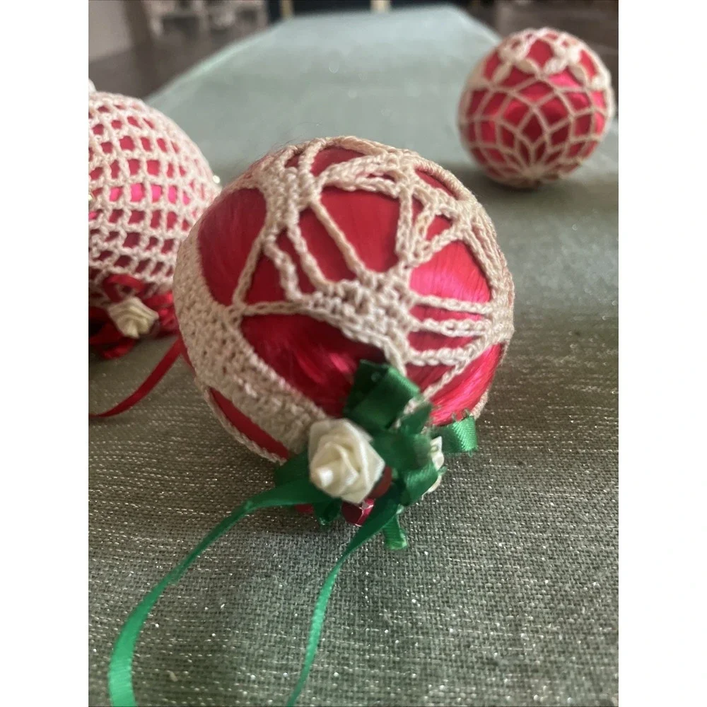 Vintage Crocheted Christmas Ornaments Set of 7~Beautiful!